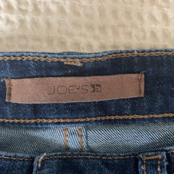 Joe’s Jeans Edlyn dark wash jean shorts size 26 - Picture 2 of 5